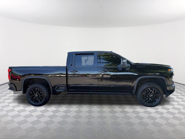 Used 2025 Chevrolet Silverado 3500 High Country w/ Midnight Edition AWD/4WD image 4