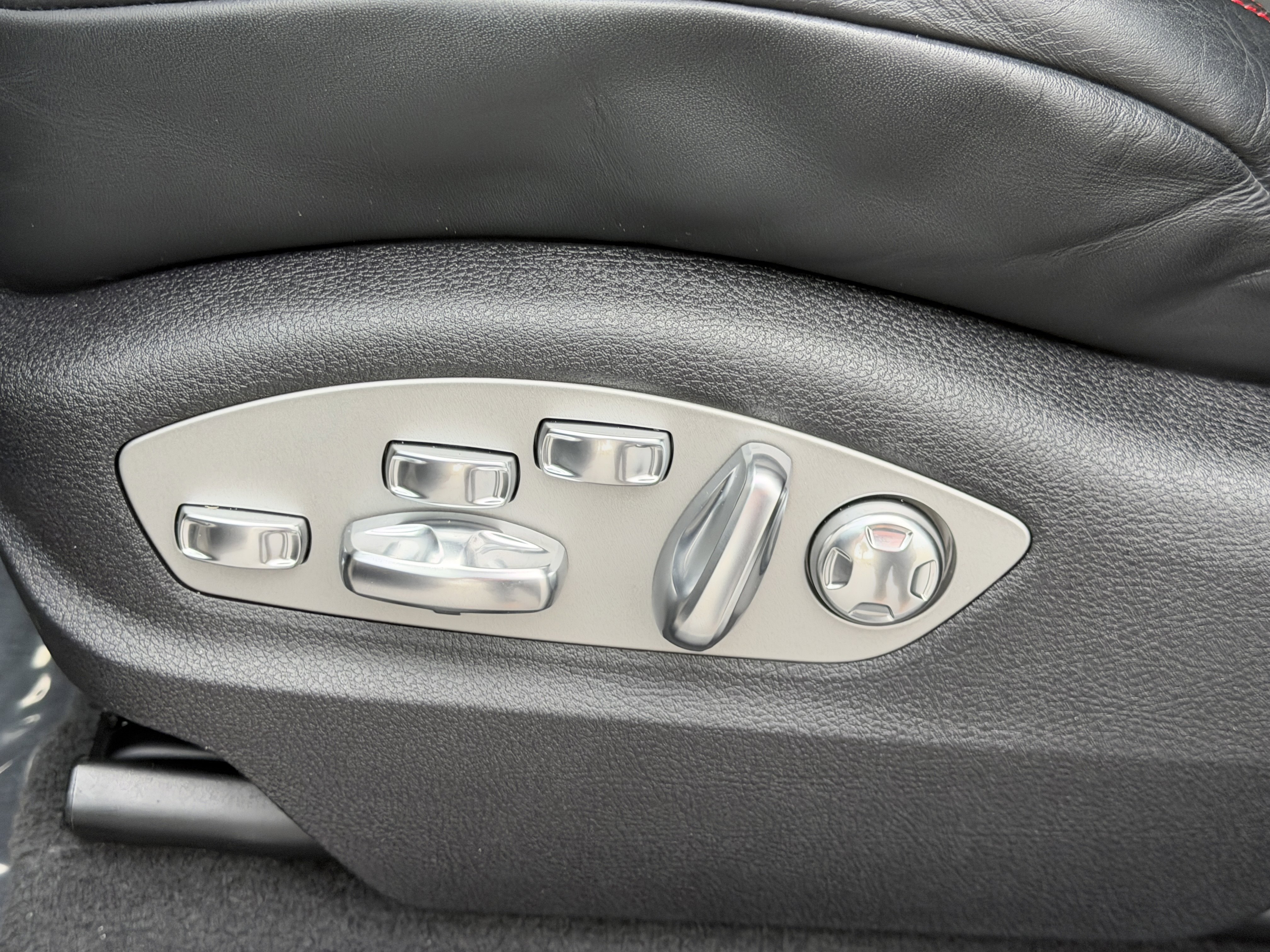 Certified 2022 Porsche Macan GTS image 23