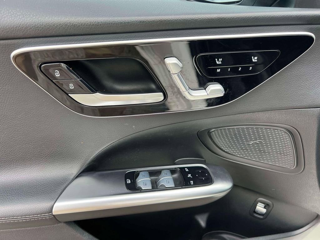 Used 2024 Mercedes-Benz C 300 4MATIC Sedan image 16