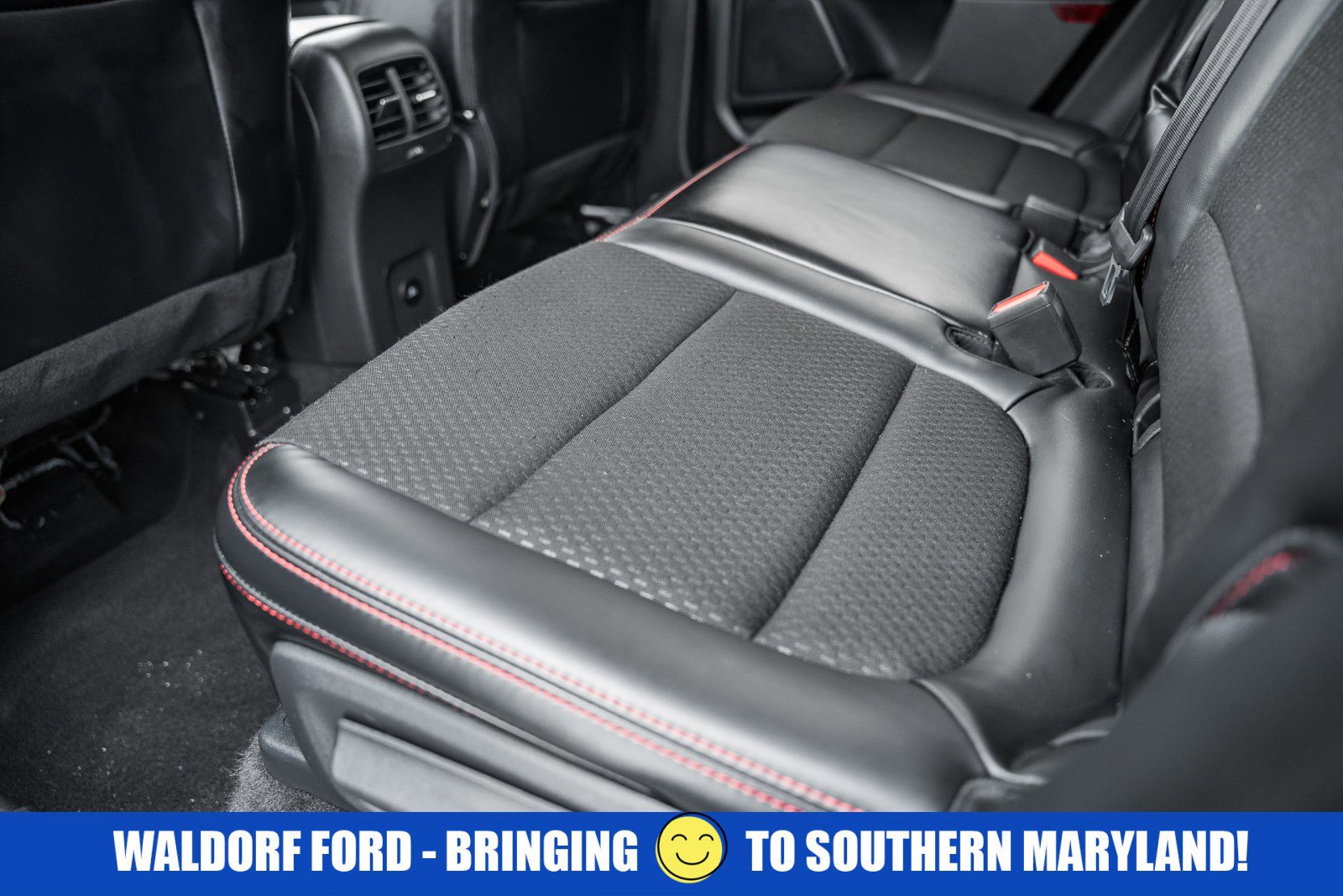 Used 2025 Ford Escape ST-Line Select AWD/4WD image 36