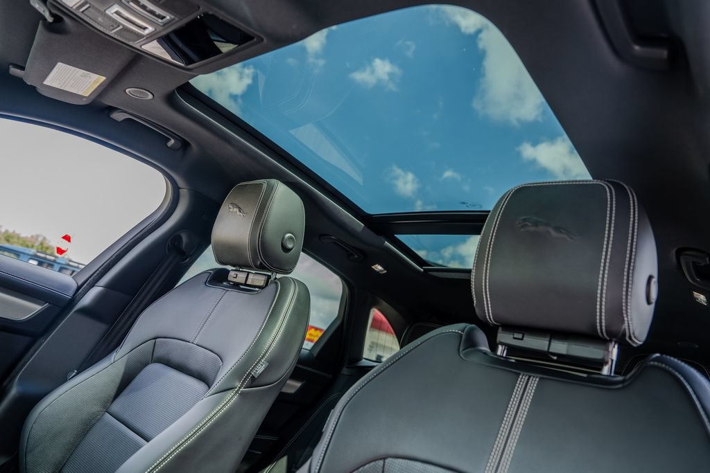 Used 2024 Jaguar F-PACE R-Dynamic S AWD/4WD image 18