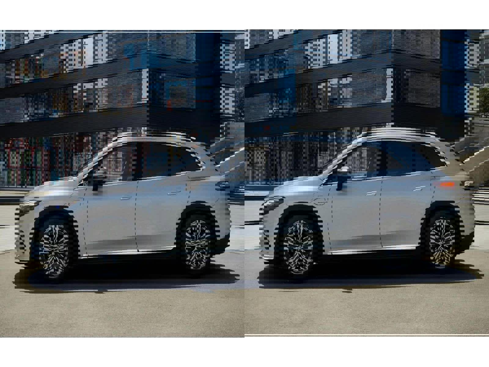 New 2026 Mercedes-Benz EQS 400 4MATIC SUV image 33