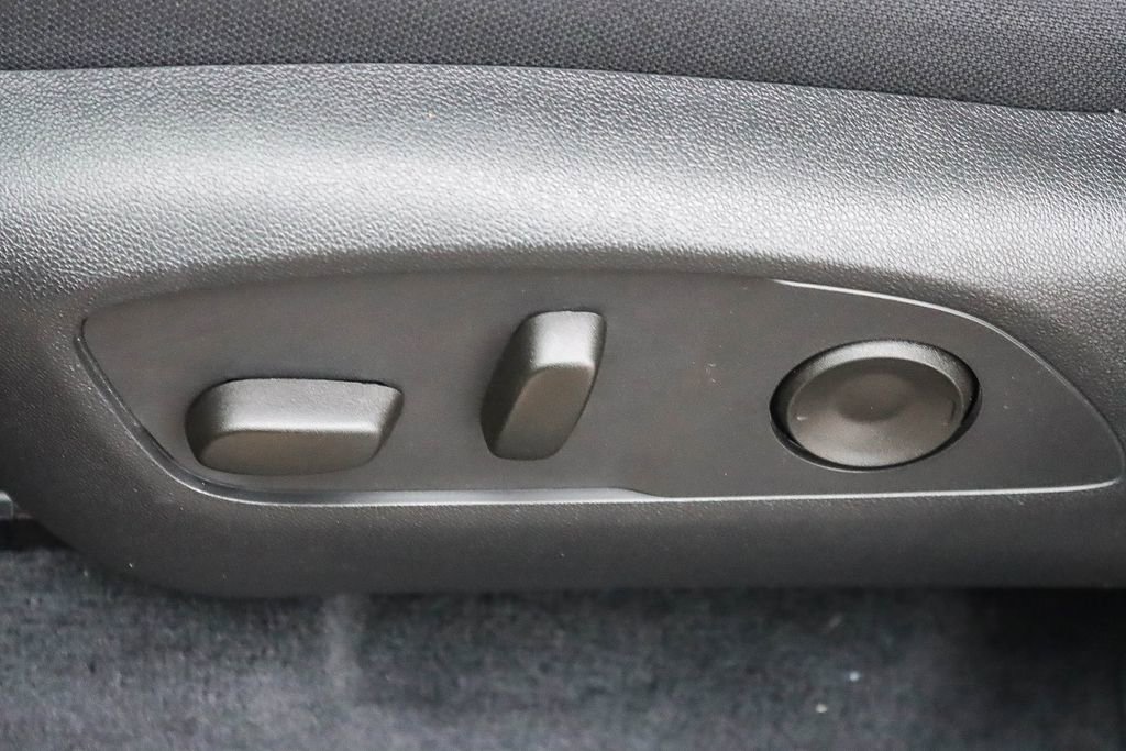 Used 2026 Chevrolet Traverse LT w/ Driver Confidence Package image 20