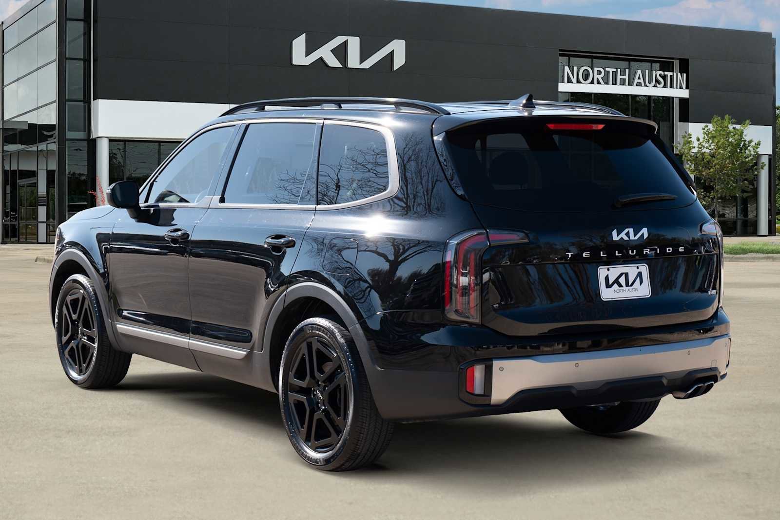 Used 2023 Kia Telluride EX X-Line image 5