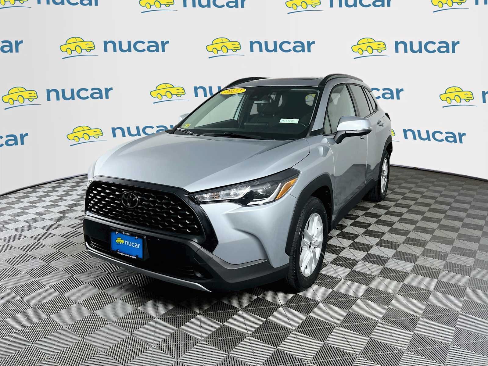 Used 2022 Toyota Corolla Cross LE w/ Moonroof Package AWD/4WD image 3