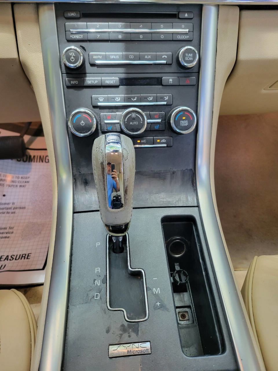 Used 2009 Lincoln MKS image 16