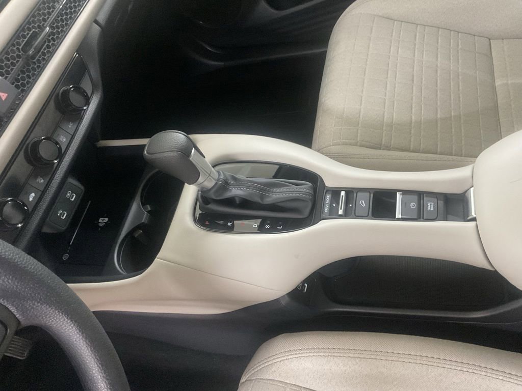 Certified 2026 Honda HR-V LX image 19