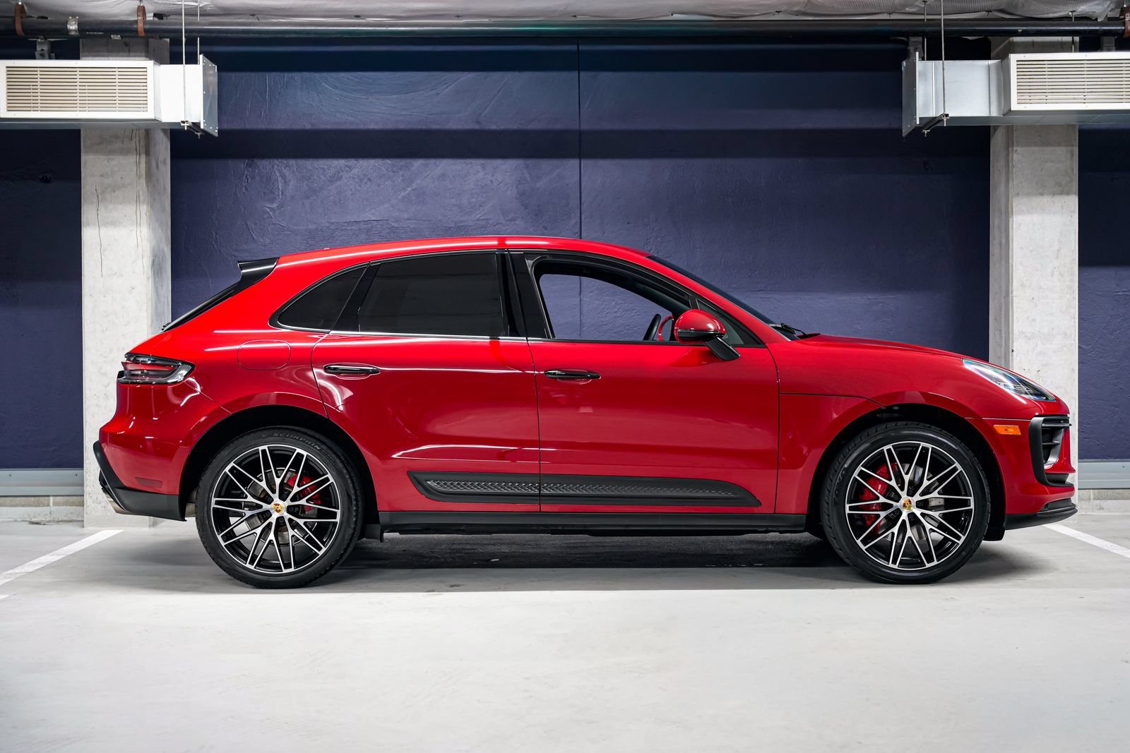 Used 2023 Porsche Macan S w/ Premium Package Plus AWD/4WD image 2