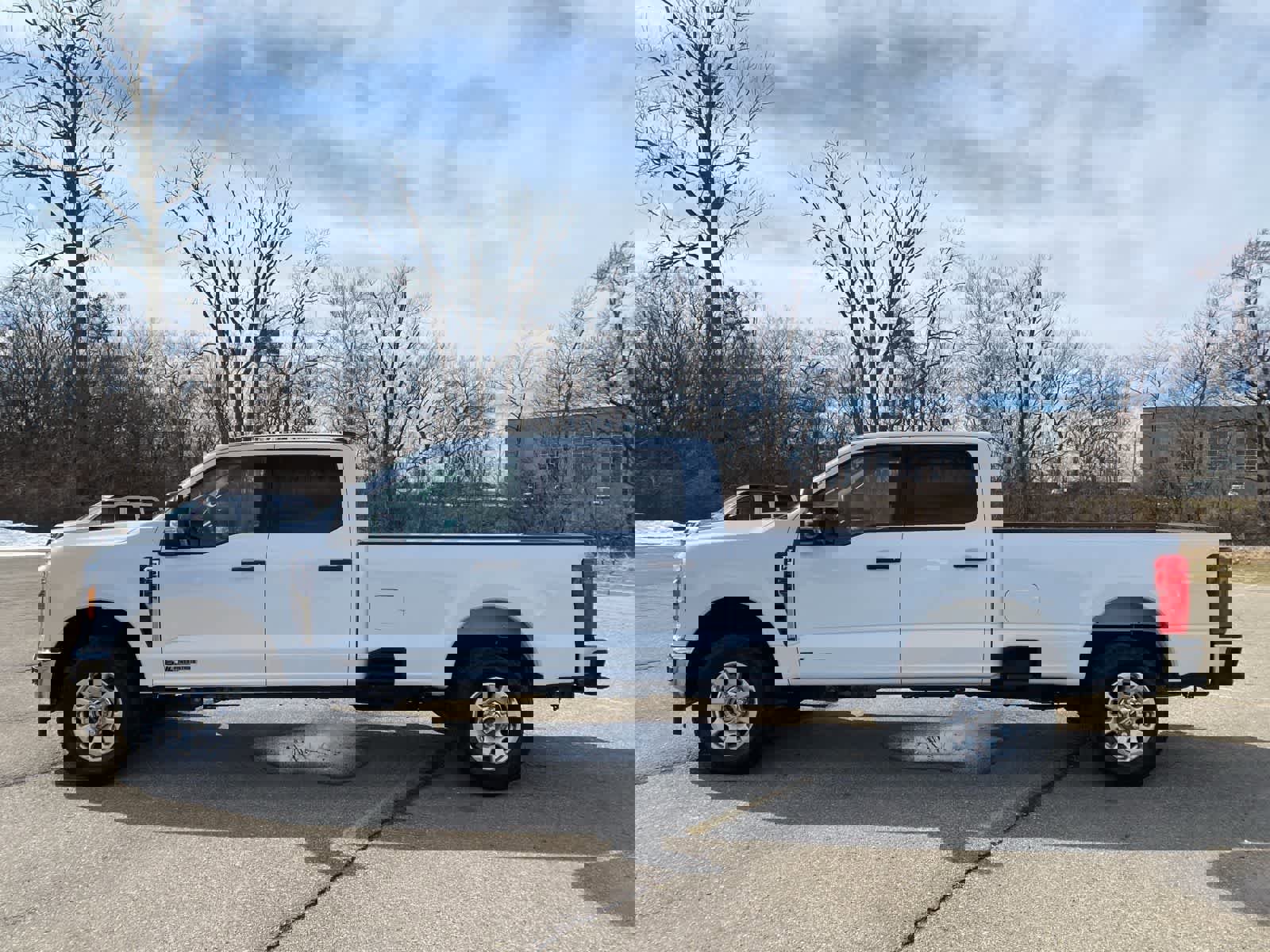 Used 2024 Ford F250 XLT image 2