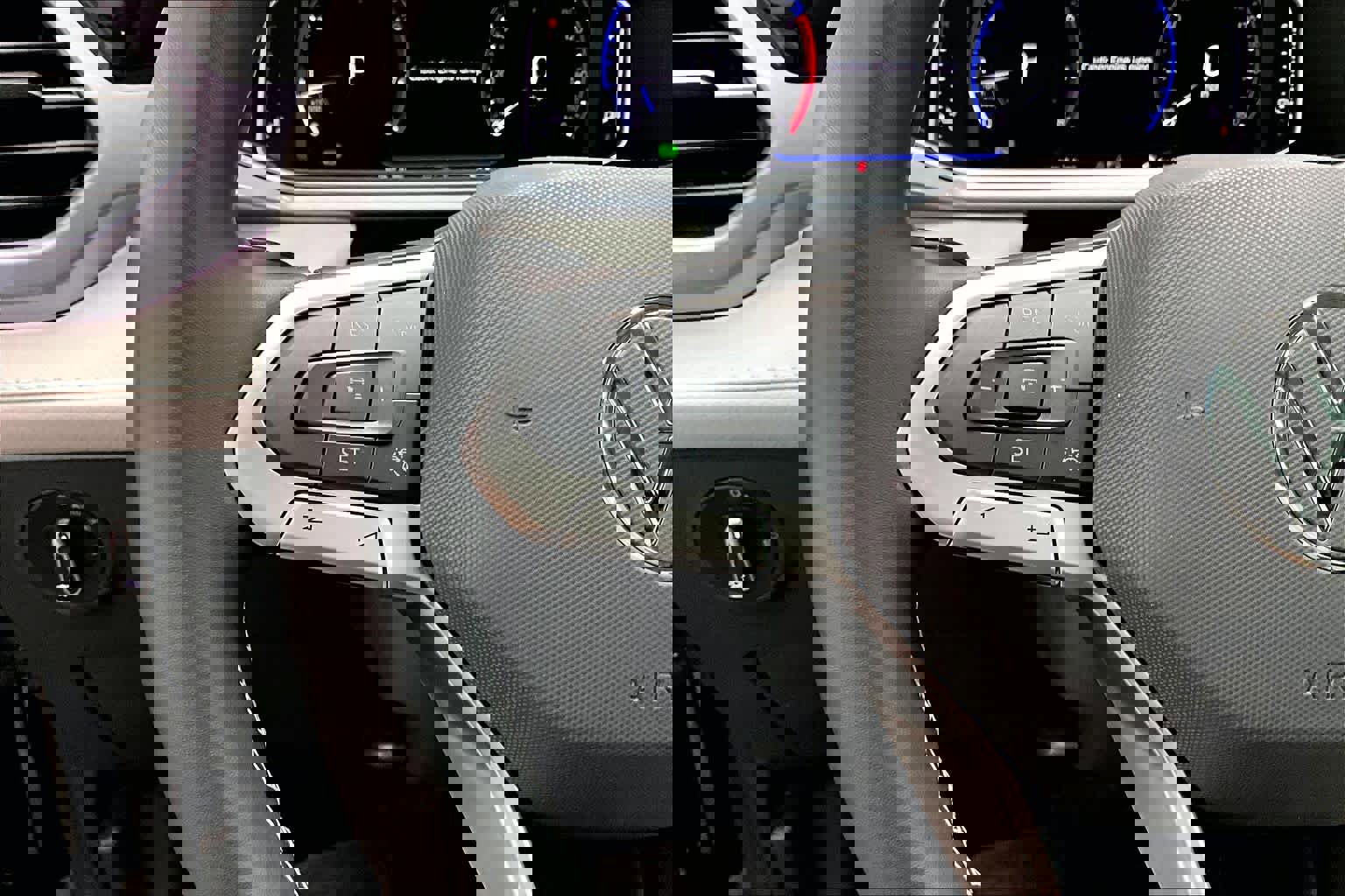 New 2026 Volkswagen Taos SEL image 17