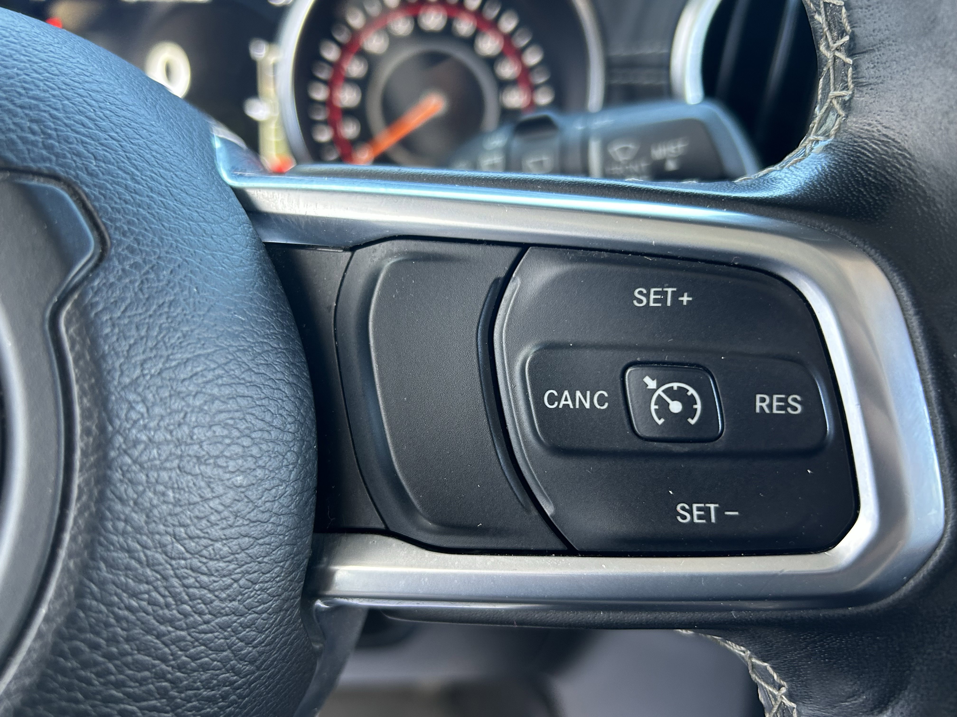 Used 2019 Jeep Wrangler Unlimited Sahara w/ Uconnect 4C Nav & Sound Group image 22