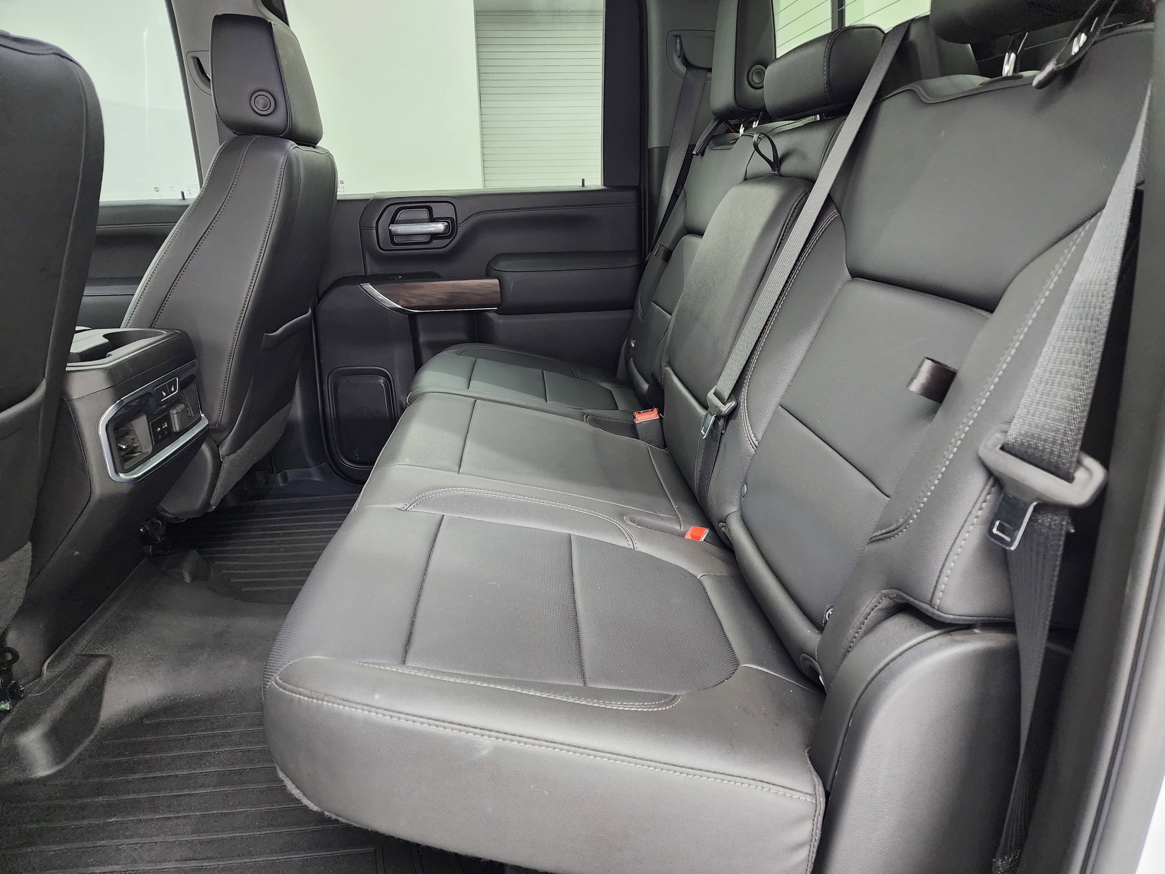 Used 2022 GMC Sierra 2500 SLT w/ SLT Convenience Package image 9