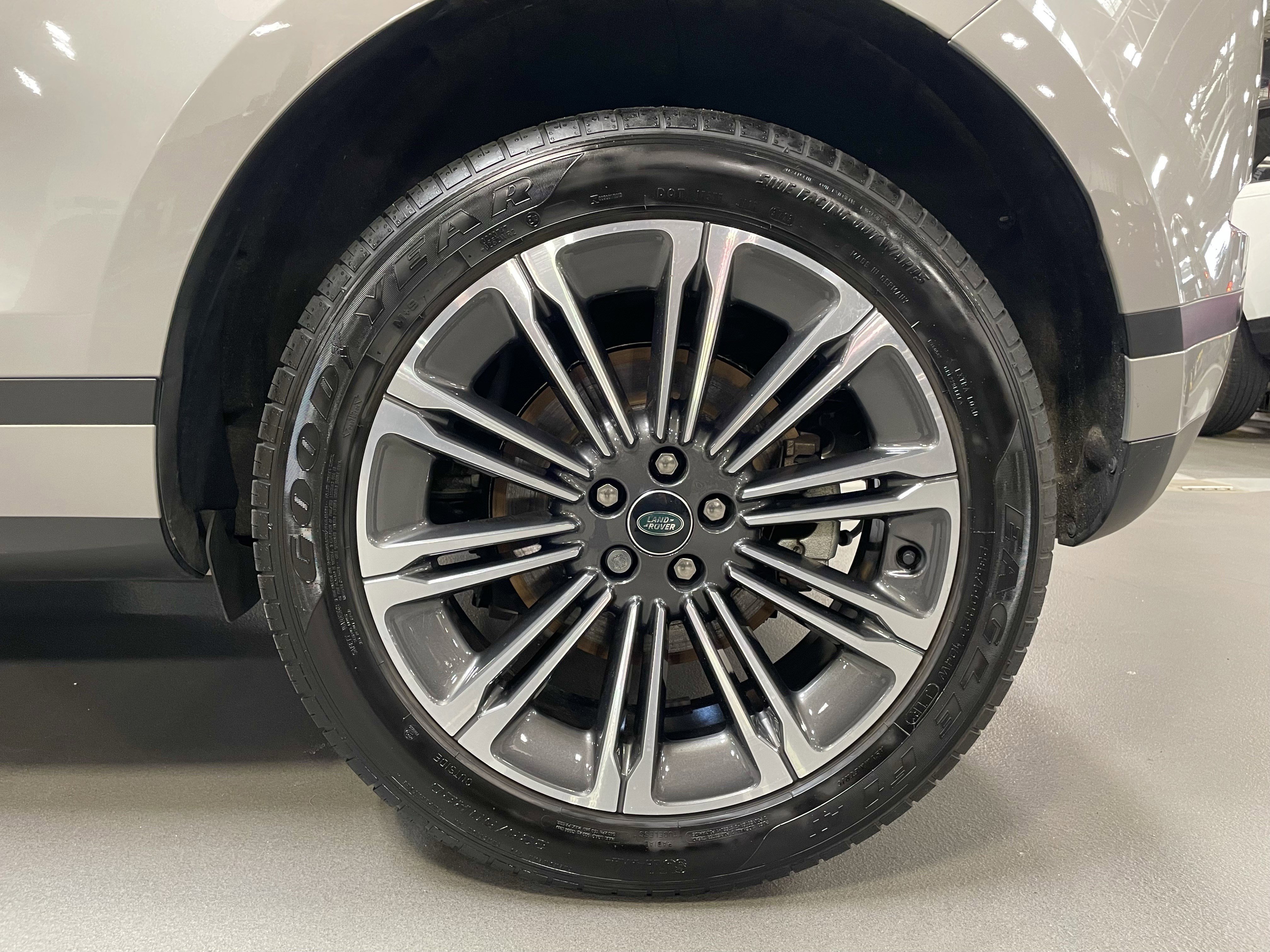 Certified 2024 Land Rover Range Rover Evoque S image 10