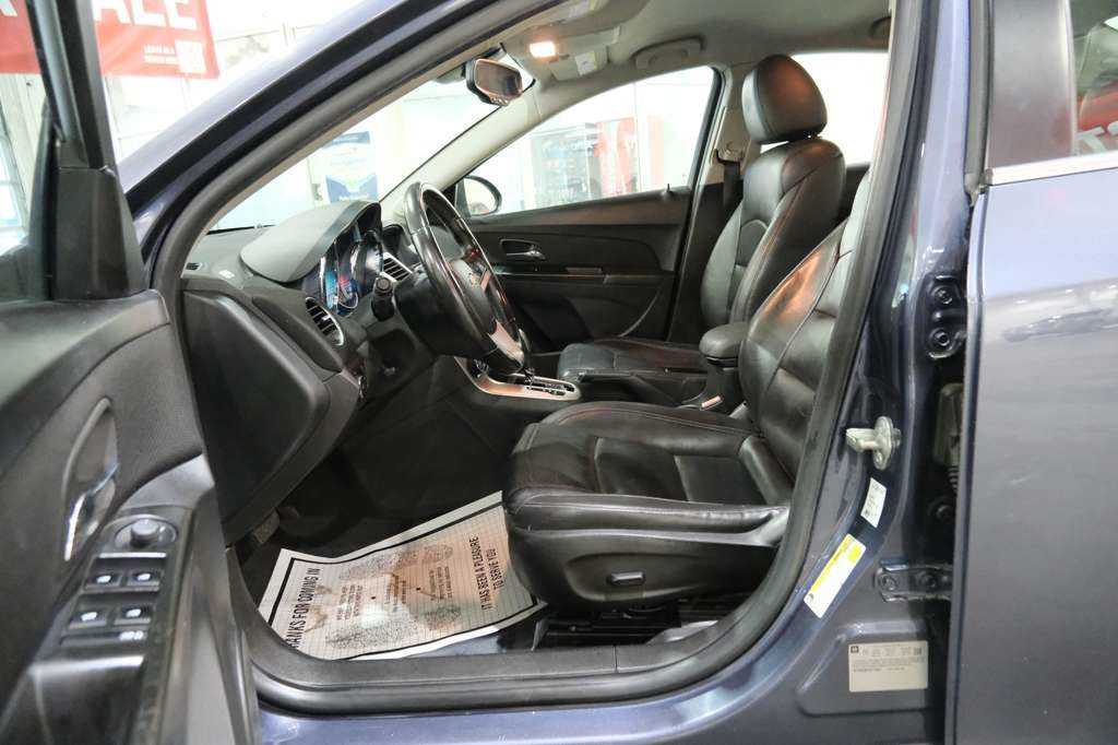 Used 2013 Chevrolet Cruze LTZ FWD image 15
