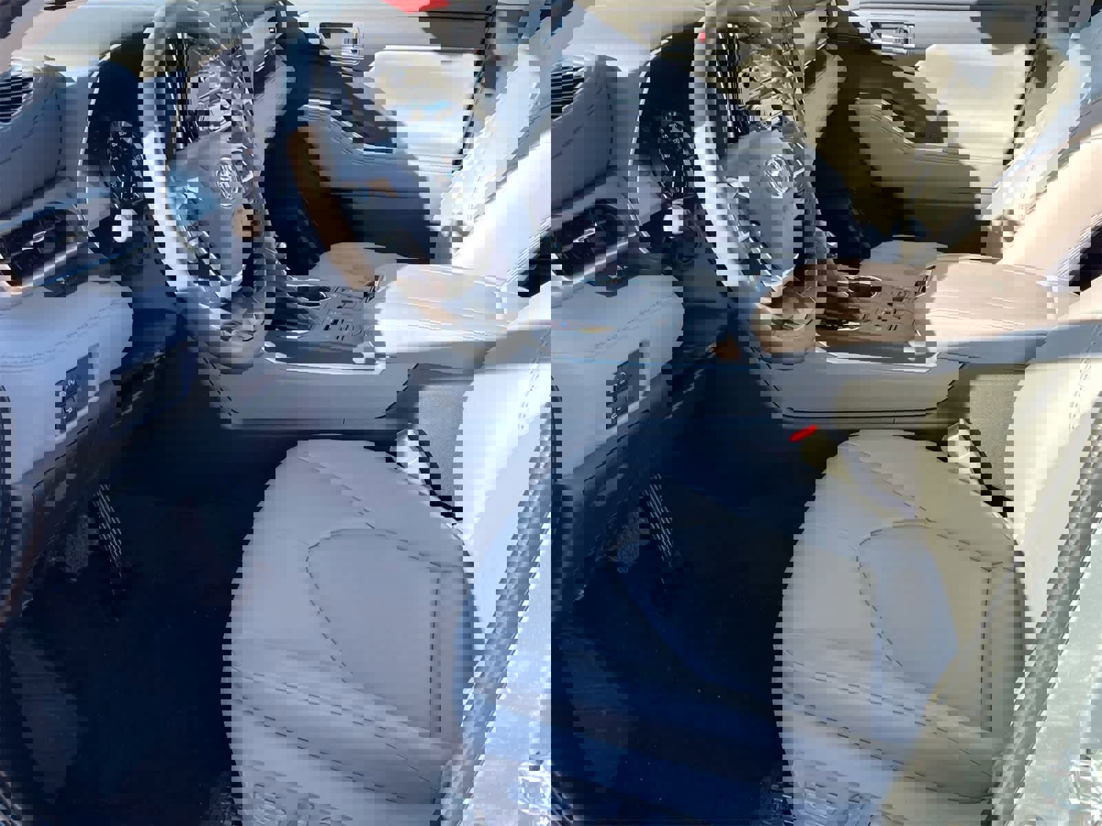 Used 2023 Toyota Highlander XLE image 10