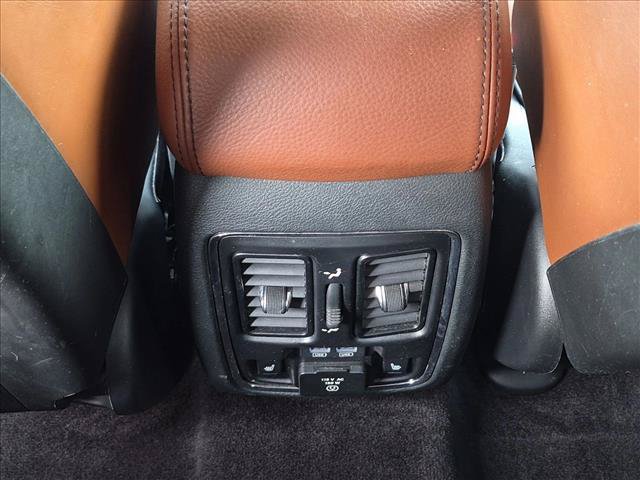 Used 2018 Jeep Grand Cherokee Summit w/ Platinum Series Group AWD/4WD image 17
