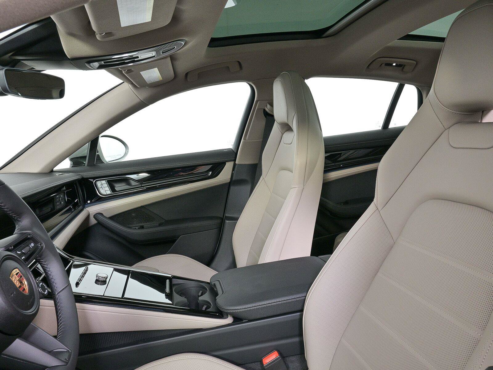 New 2026 Porsche Panamera image 5