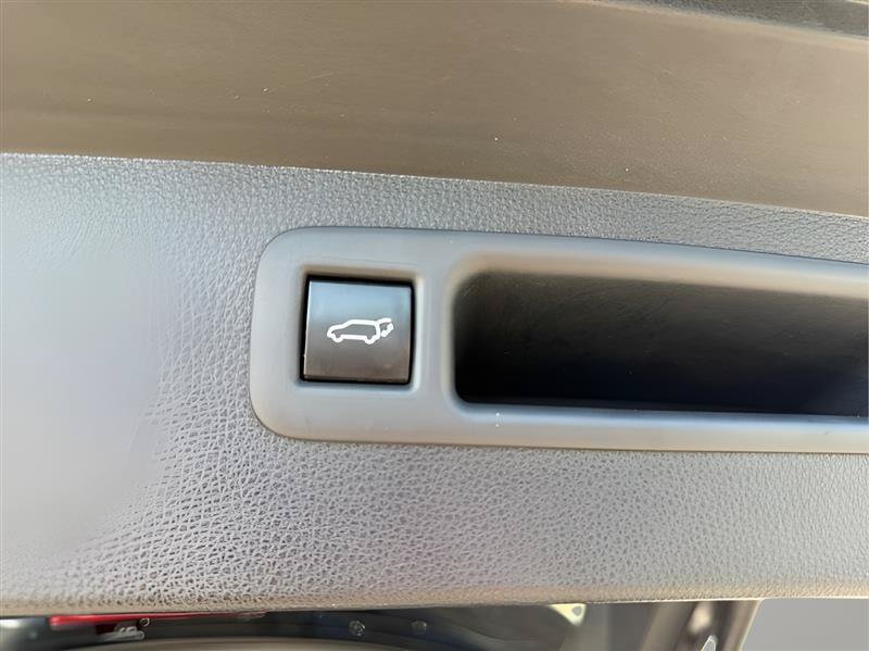 Used 2021 Toyota Highlander XSE FWD image 46