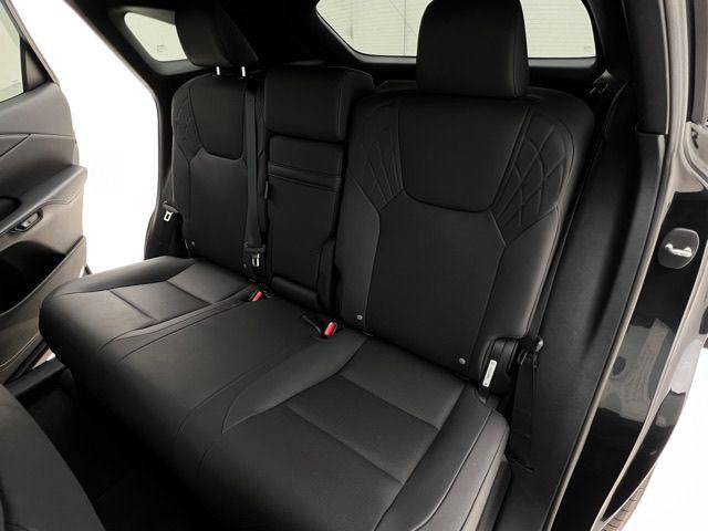 Certified 2023 Lexus RX 350h w/ Cold Area Package AWD/4WD image 18
