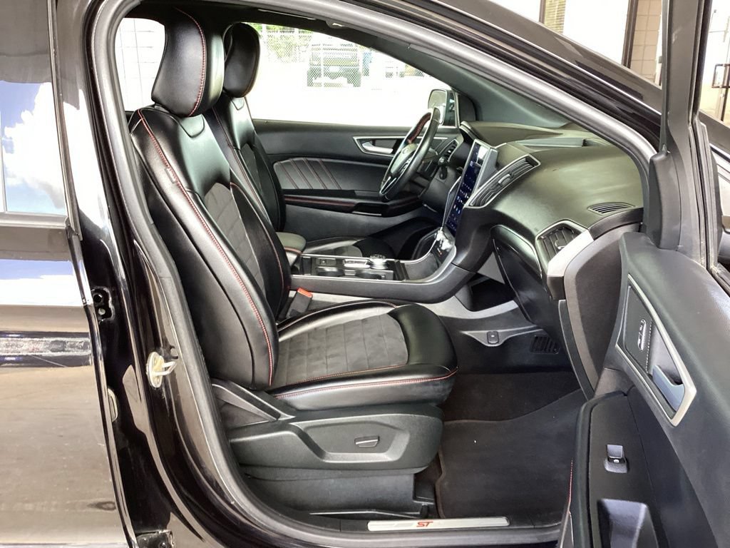 Used 2022 Ford Edge ST-Line w/ Class II Trailer Tow Package AWD/4WD image 40