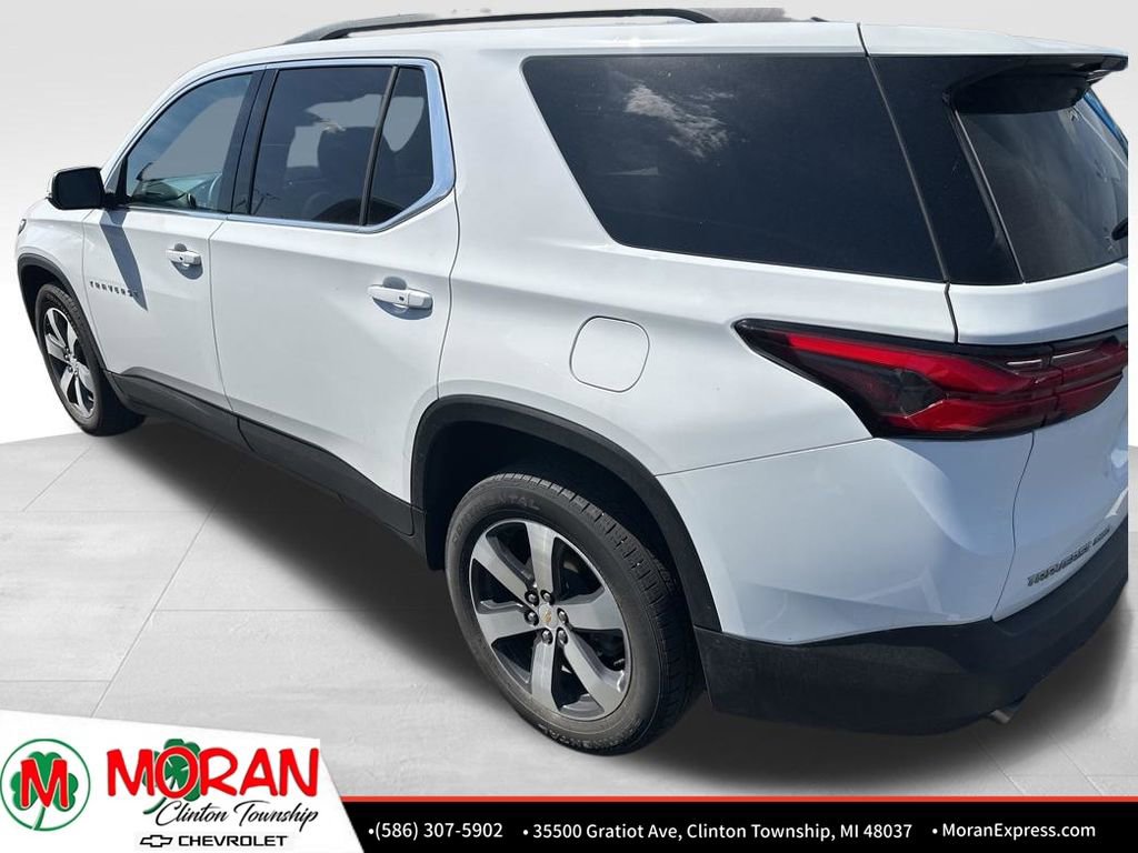 Certified 2023 Chevrolet Traverse LT w/ LT Premium Package AWD/4WD image 3