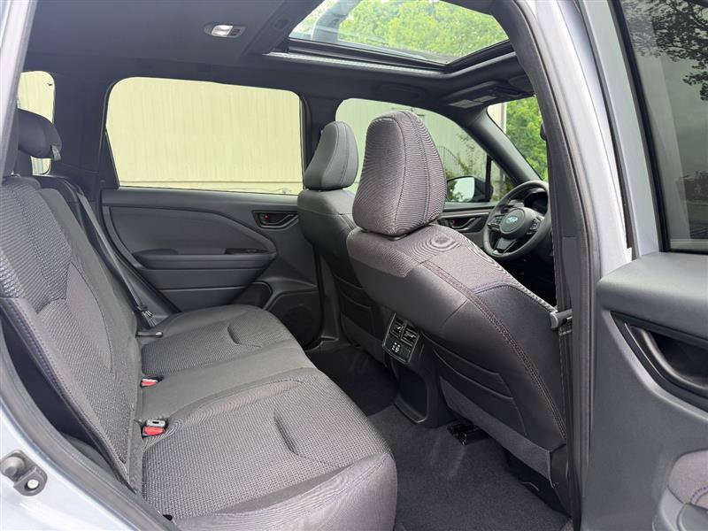 Used 2025 Subaru Forester Premium AWD/4WD image 12