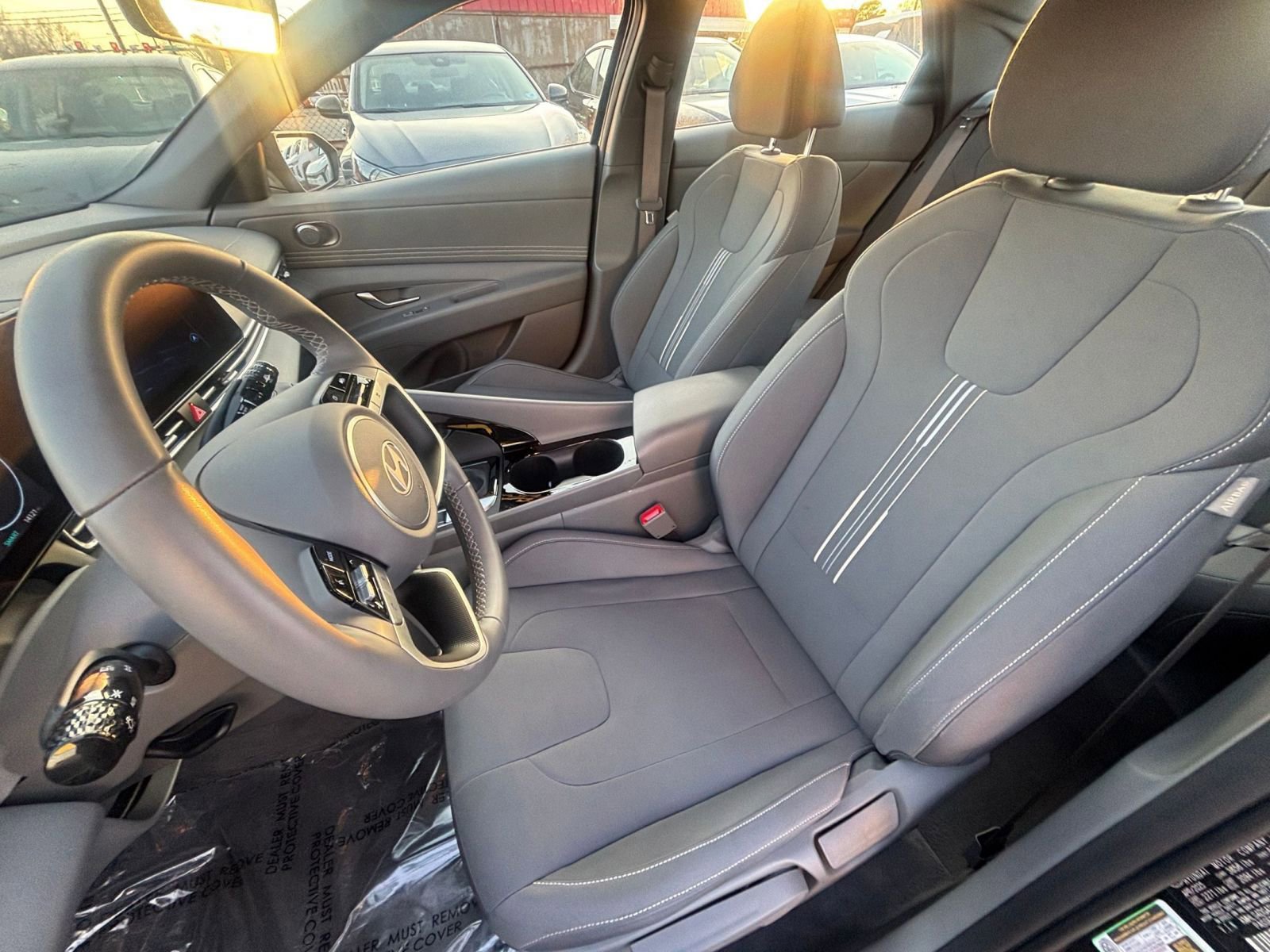 Used 2025 Hyundai Elantra SEL image 39