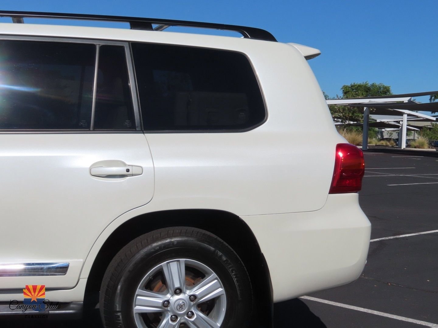 Used 2014 Toyota Land Cruiser image 16