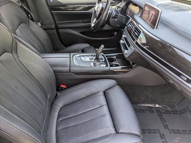 Used 2020 BMW 745e xDrive image 19