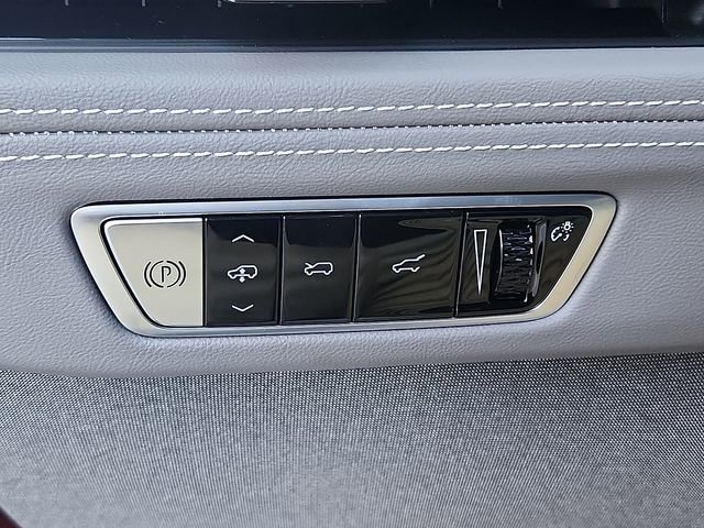 New 2026 Cadillac Escalade IQ Sport 1 w/ LPO, Floor Liner Package image 17