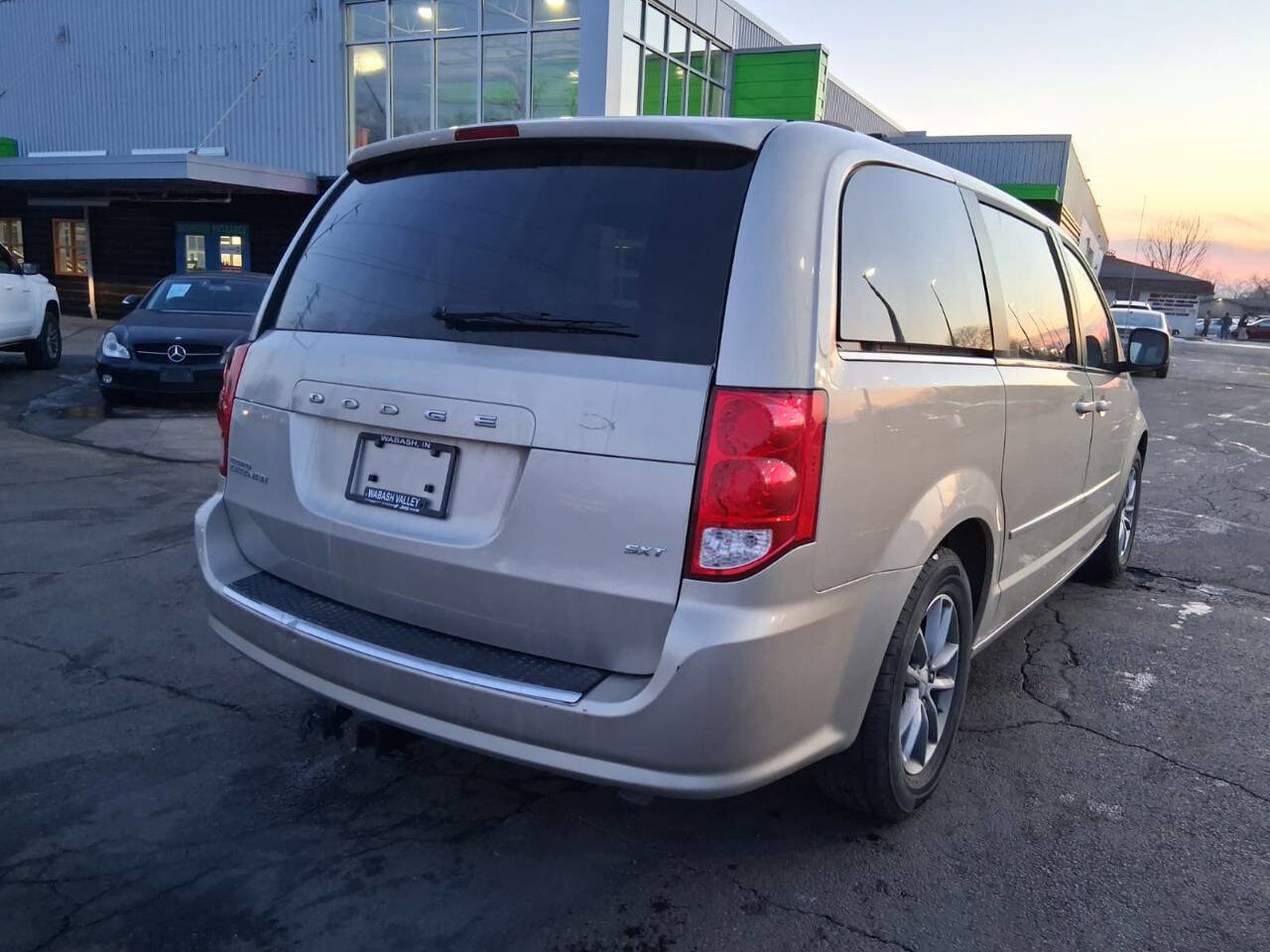 Used 2015 Dodge Grand Caravan SXT image 6