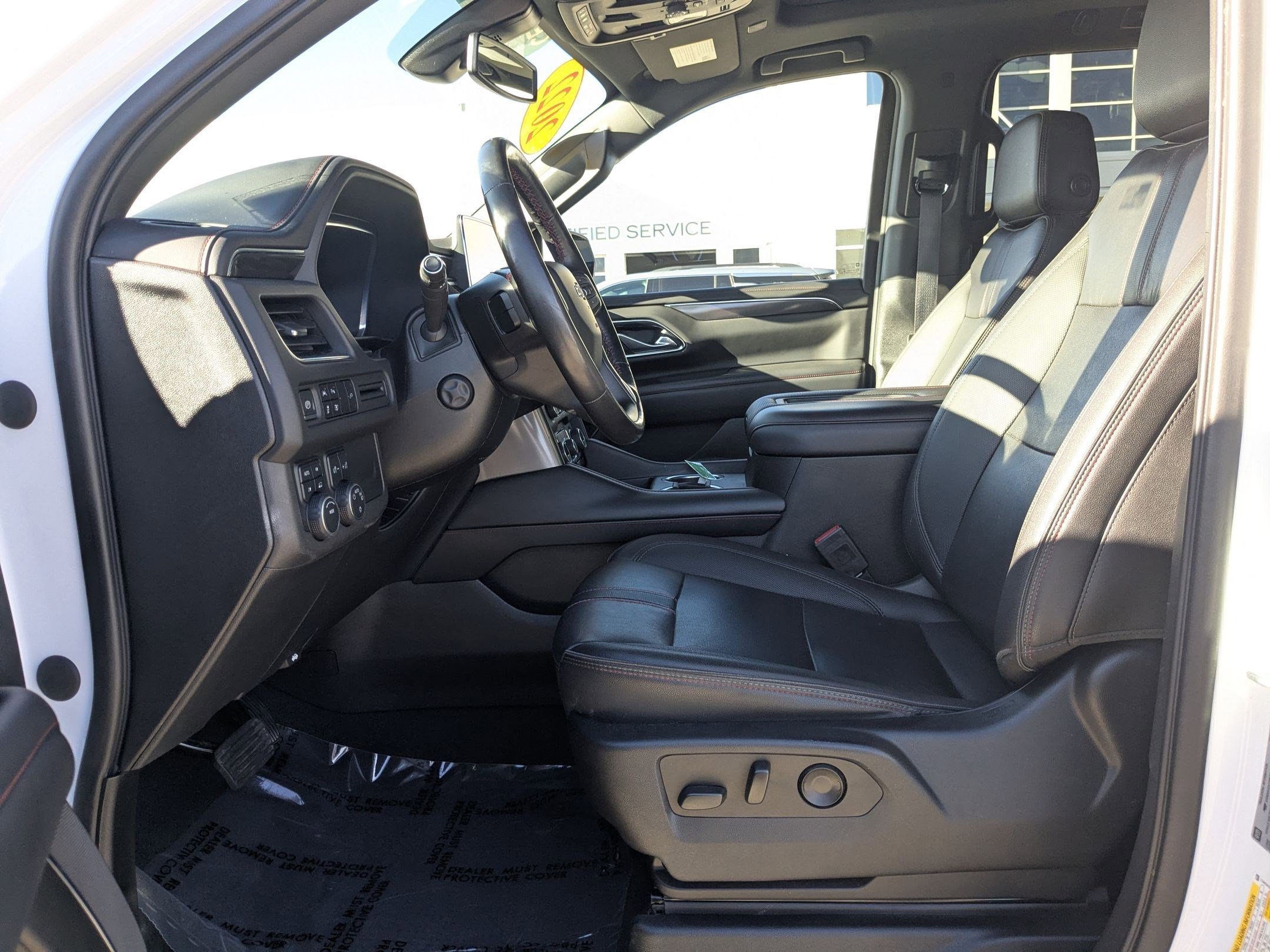 Used 2022 Chevrolet Suburban RST w/ Luxury Package image 17