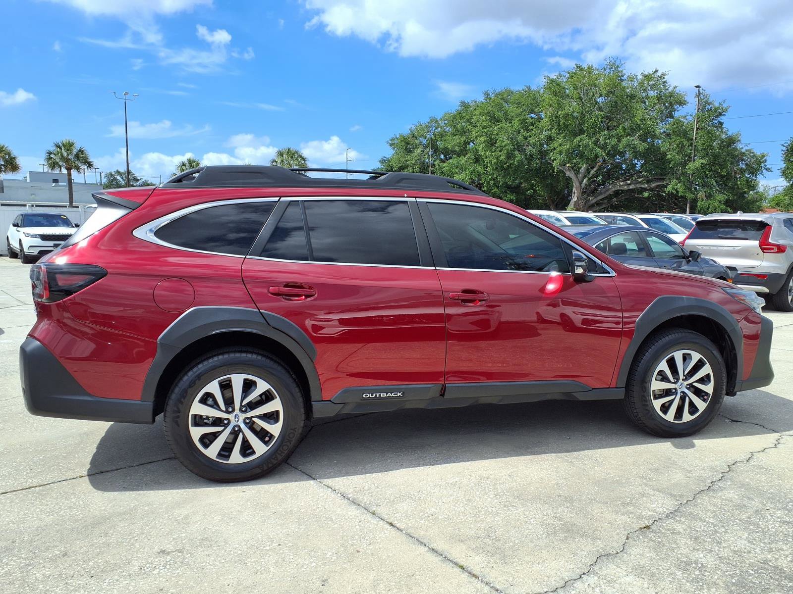 Used 2024 Subaru Outback Premium AWD/4WD image 8