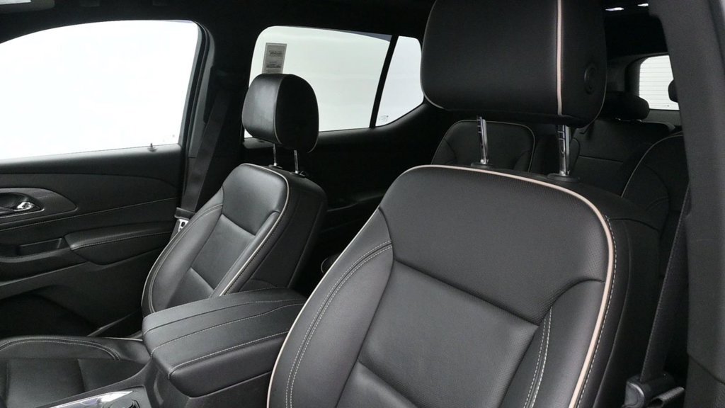 Used 2023 Chevrolet Traverse Premier FWD image 10