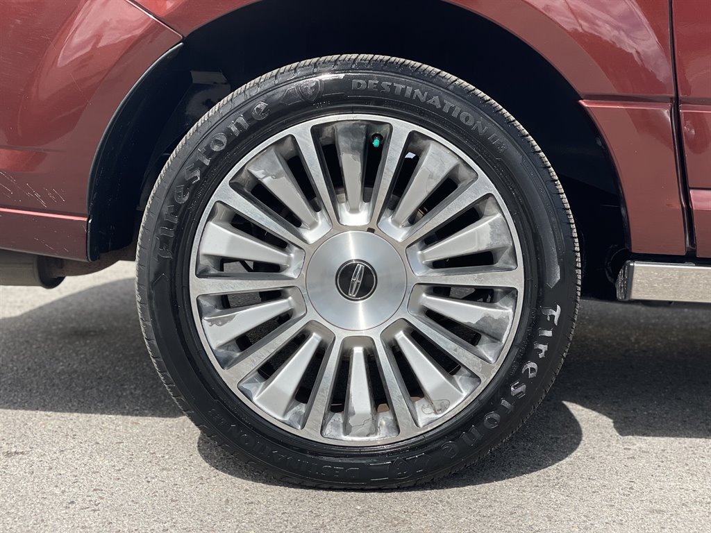 Used 2016 Lincoln Navigator L Reserve AWD/4WD image 30