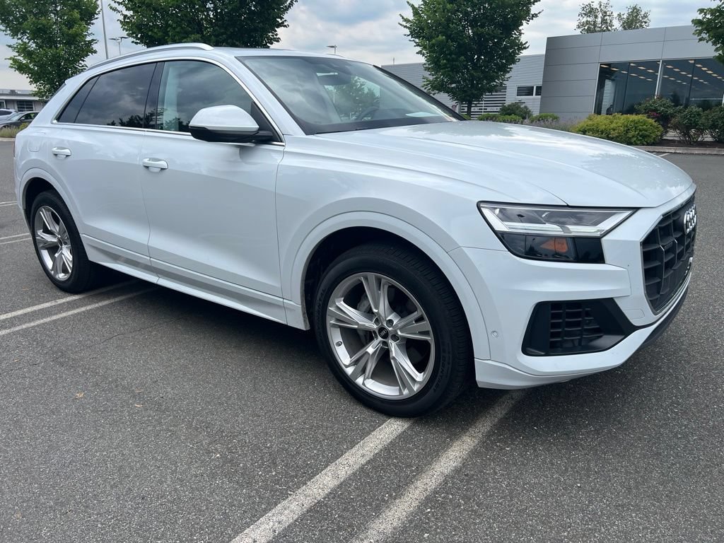 Used 2022 Audi Q8 Premium AWD/4WD image 3