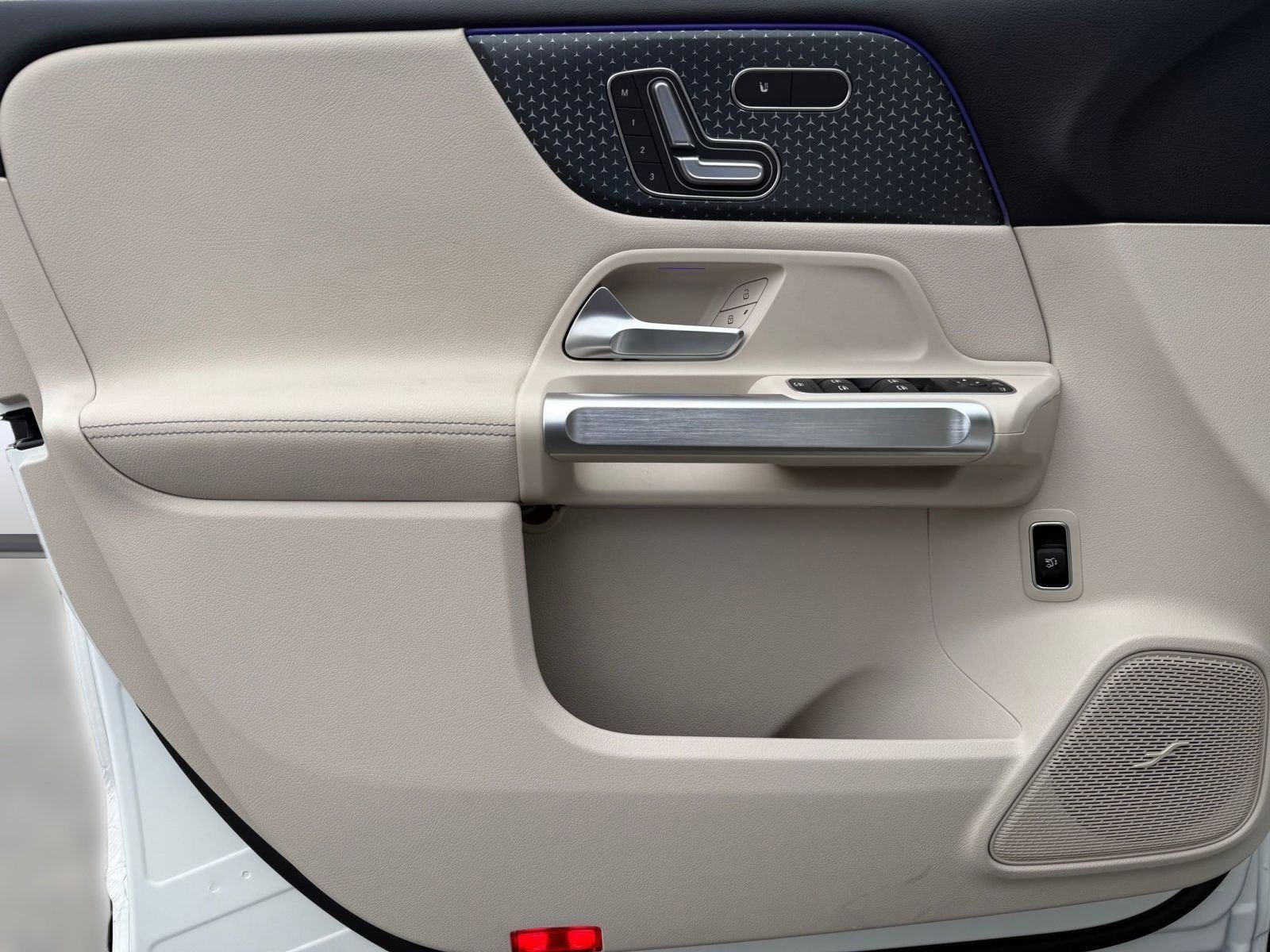 New 2026 Mercedes-Benz GLB 250 image 19