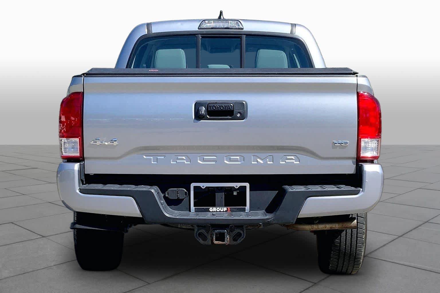 Used 2016 Toyota Tacoma SR w/ Towing Package AWD/4WD image 5