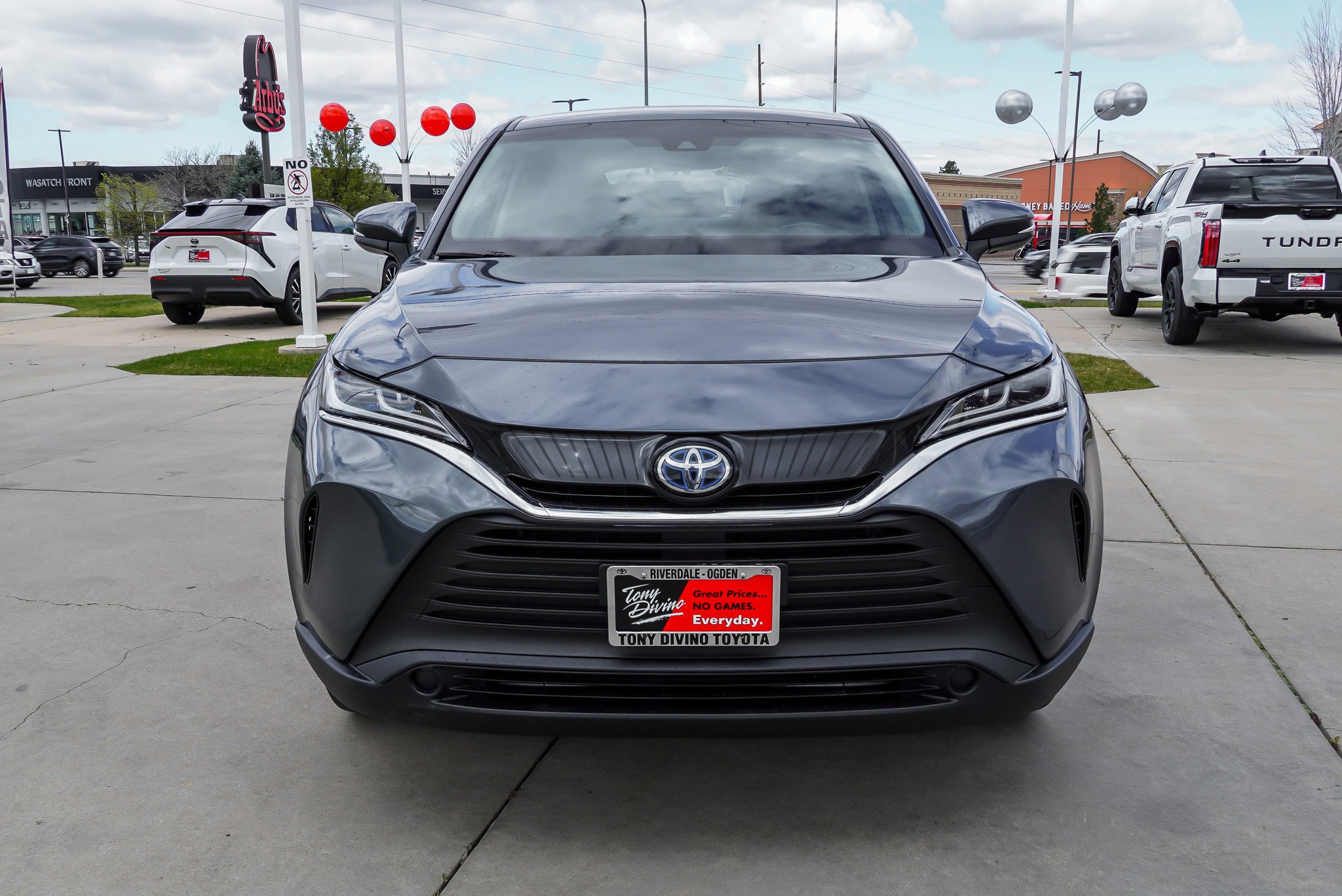 Certified 2024 Toyota Venza LE image 3