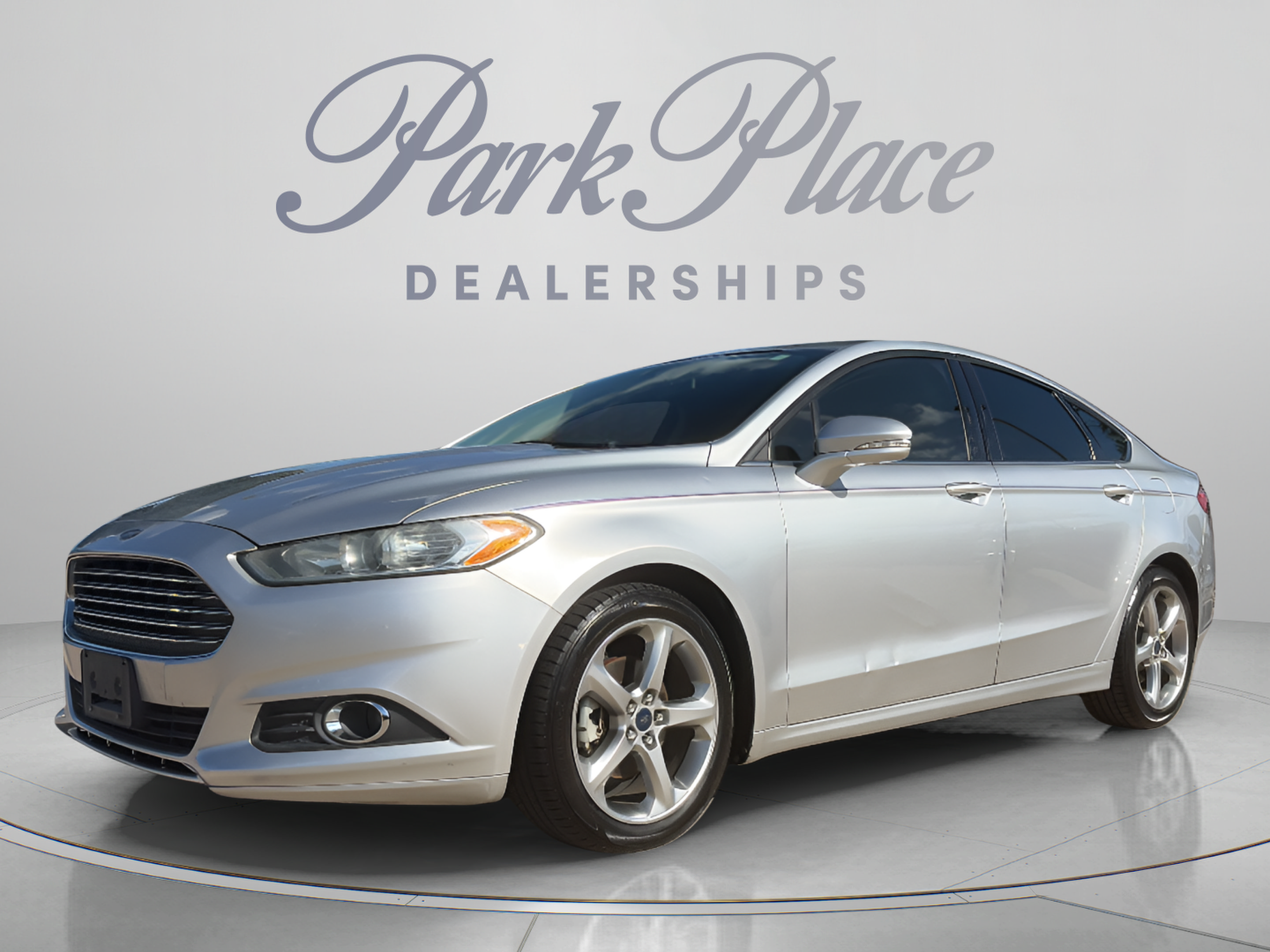 Used 2014 Ford Fusion SE FWD image 1