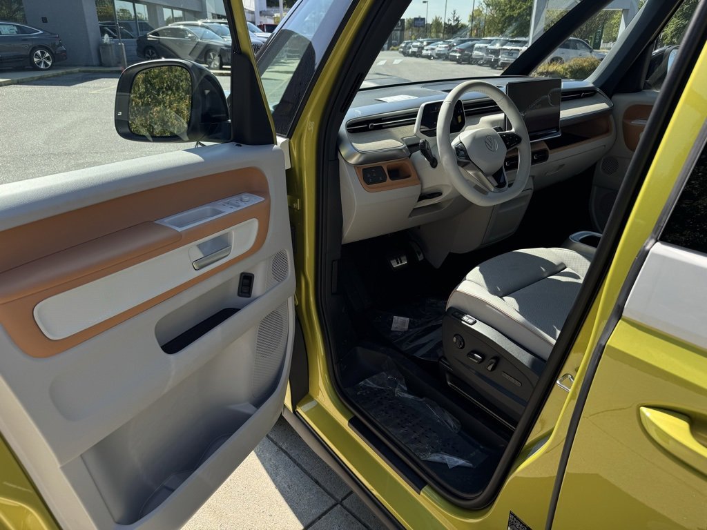 New 2025 Volkswagen ID. Buzz 1st Edition image 16