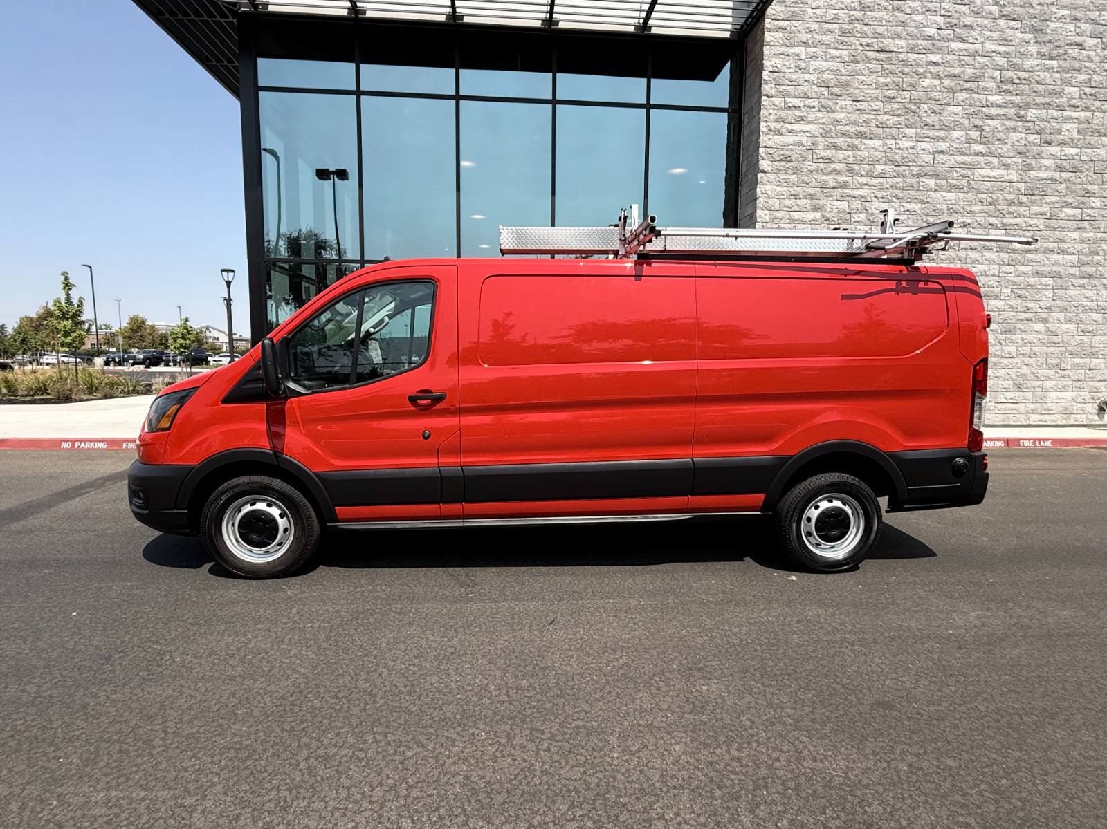 Used 2020 Ford Transit 250 Low Roof RWD image 12