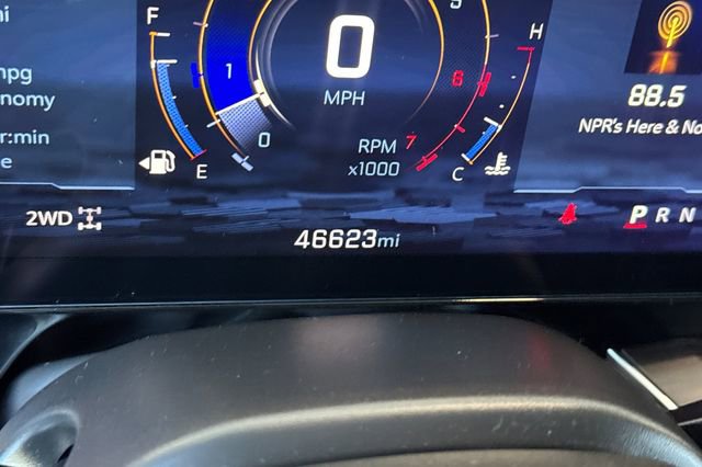 Used 2025 Chevrolet Suburban LT AWD/4WD image 29