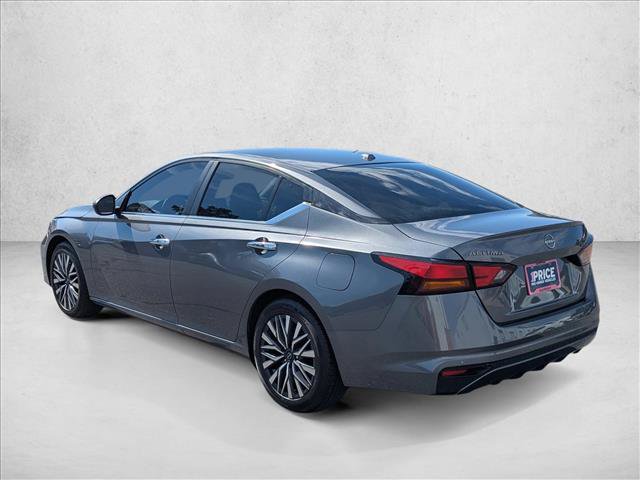 Used 2025 Nissan Altima 2.5 SV FWD image 7