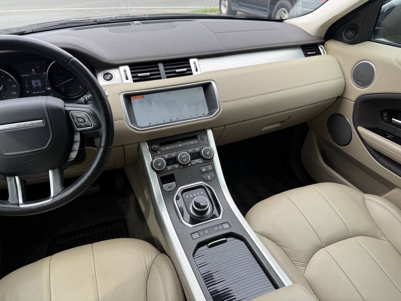 Used 2017 Land Rover Range Rover Evoque SE Premium AWD/4WD image 19