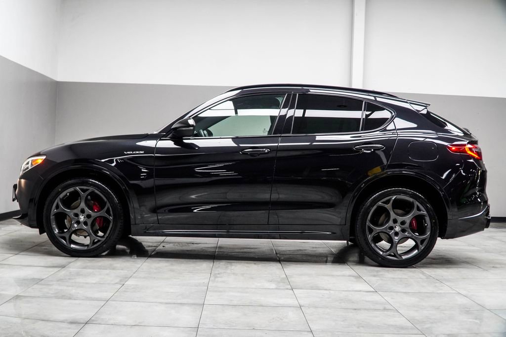 Used 2023 Alfa Romeo Stelvio Veloce AWD/4WD image 12