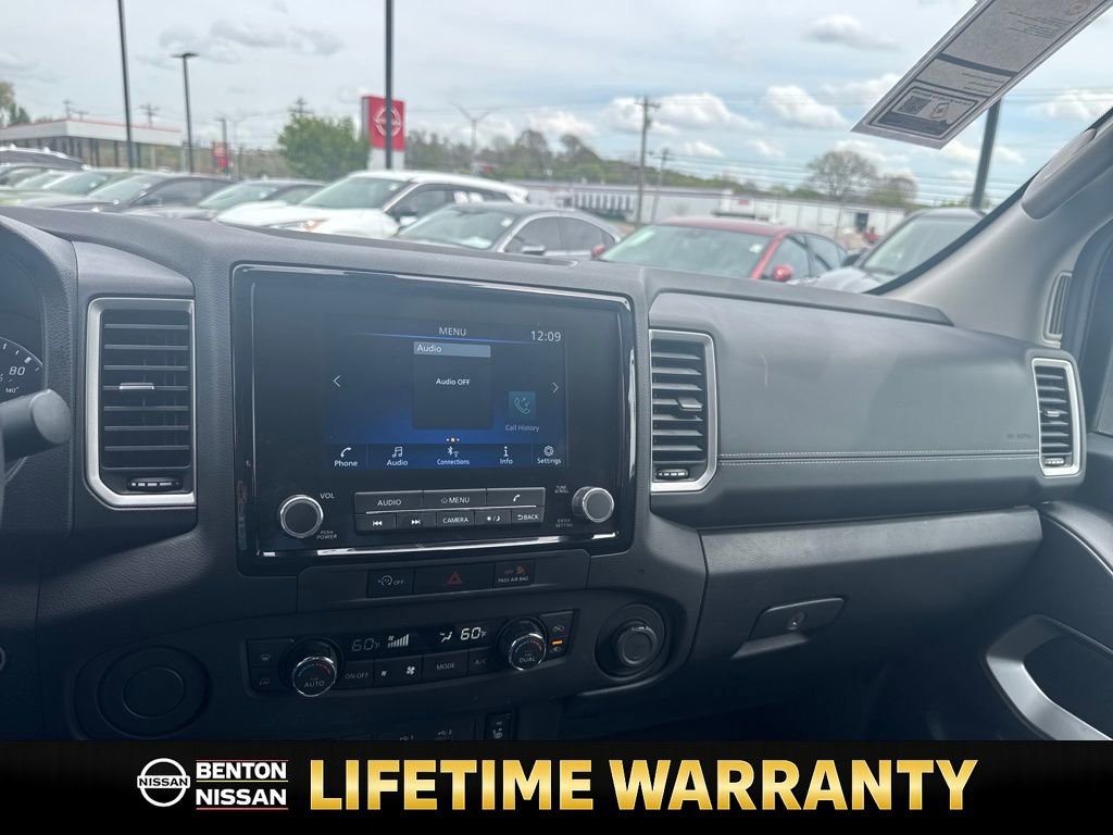 Certified 2024 Nissan Frontier SL image 15