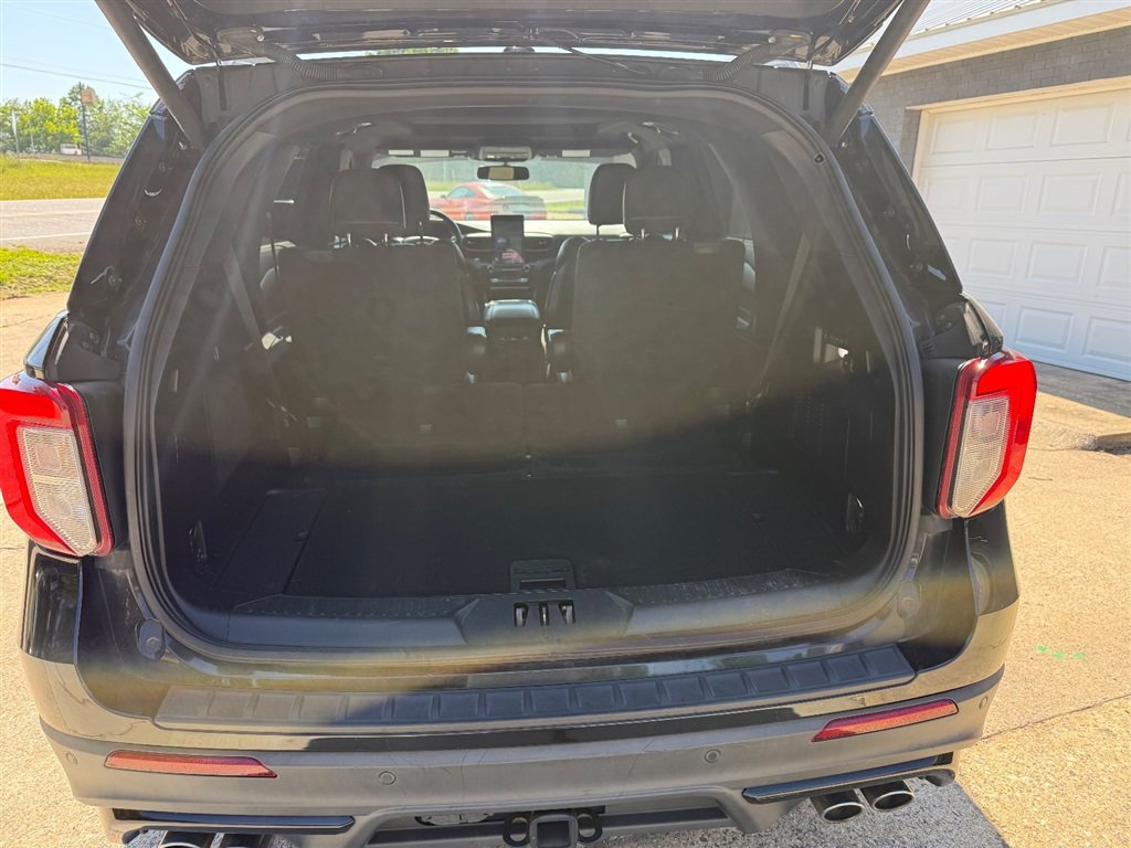 Used 2020 Ford Explorer ST w/ Premium Technology Package AWD/4WD image 7
