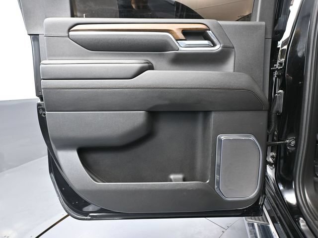 Used 2024 Chevrolet Silverado 3500 High Country w/ Technology Package image 44