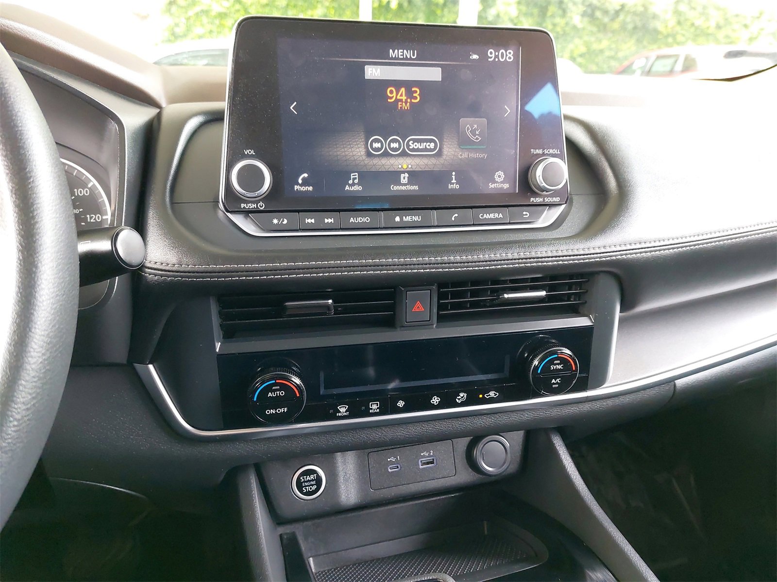 Used 2023 Nissan Rogue SV image 19